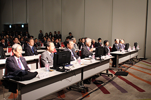 超音波部門。超音波部門審査員。左から吉川純一 氏（西宮渡辺心臓・血管センター），竹中　克 氏（日本大学板橋病院/東京大学医学部附属病院），遠田栄一 氏（国際医療福祉大学），松尾　汎 氏（松尾クリニックほか），平井都始子 氏（奈良県立医科大学），水口安則 氏（国立がん研究センター中央病院），金田　智 氏（東京都済生会中央病院），畠　二郎 氏（川崎医科大学）