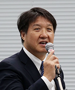 川原芳博 氏（取締役・専務執行役員）